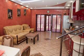 Гостевой дом Guest House - Italiyska Street Бердянск Апартаменты - Двухуровневые-12